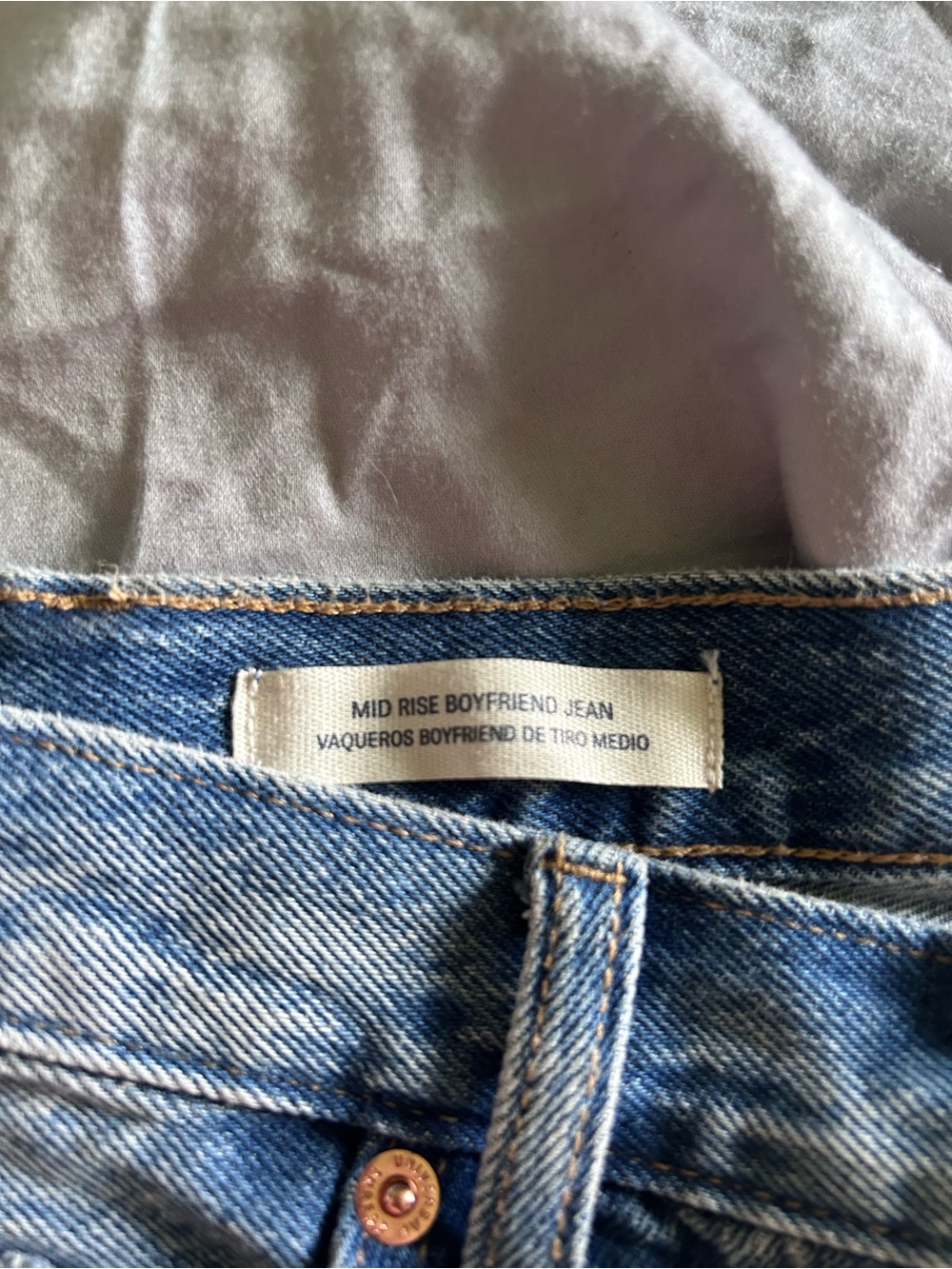 Universal Thread Light Blue Boyfriend Jeans - Picture 3 of 4